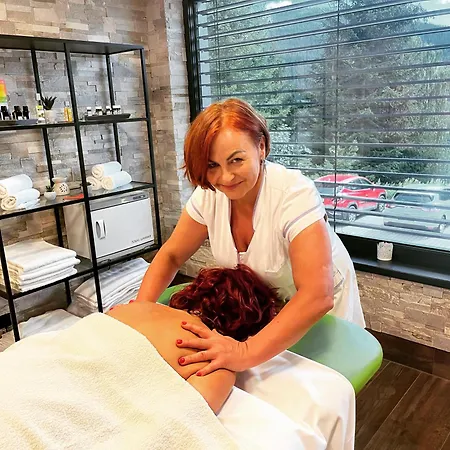 Wellness Astra ホテル