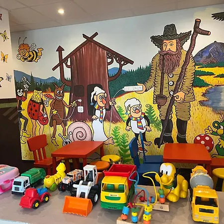 ホテル Wellness Astra 4*